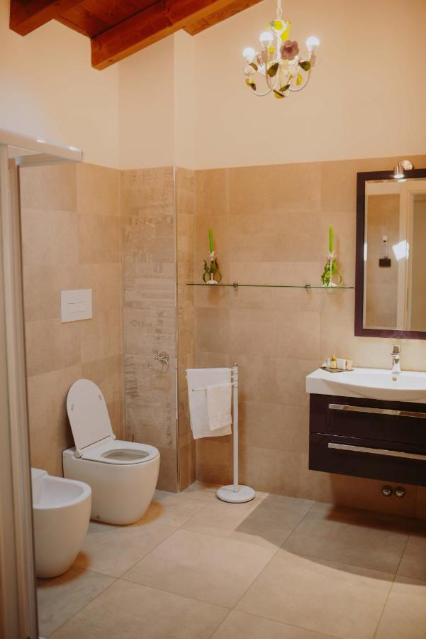 B&B Casa Santa Lucia Manerba del Garda Exterior foto
