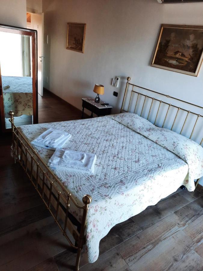 B&B Casa Santa Lucia Manerba del Garda Exterior foto