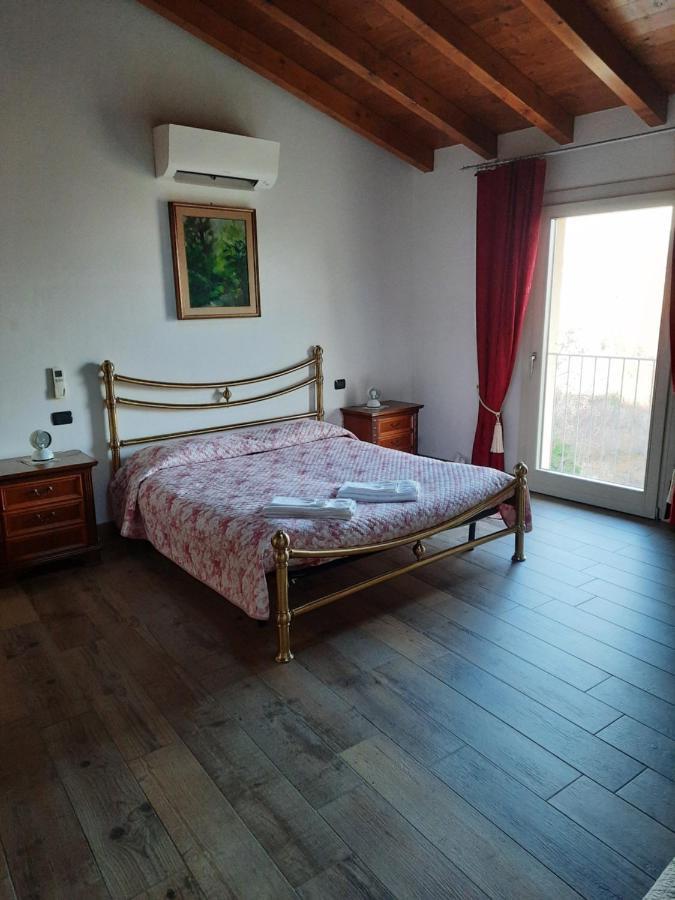 B&B Casa Santa Lucia Manerba del Garda Habitación foto